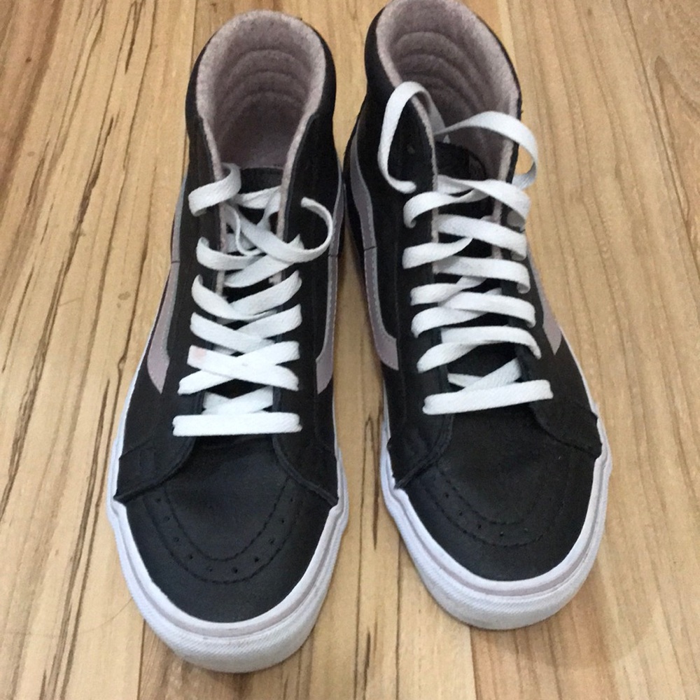 Sk8-Hi leather vans